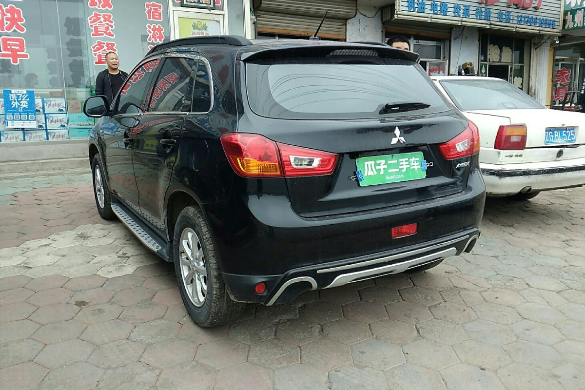 三菱suv二手车价格(三菱suv二手车价格多少)